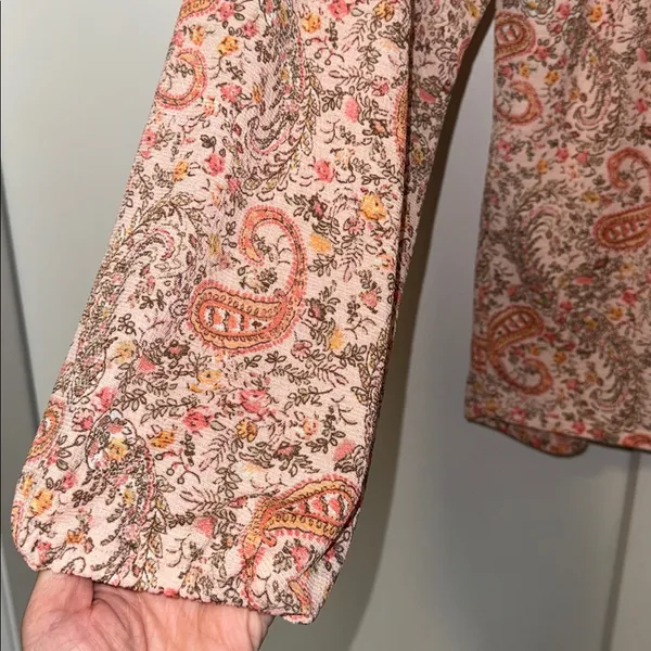 Daytrip Boho Peasant Blouse Top Blush Floral Paisley Print Women’s Medium M - Image 8