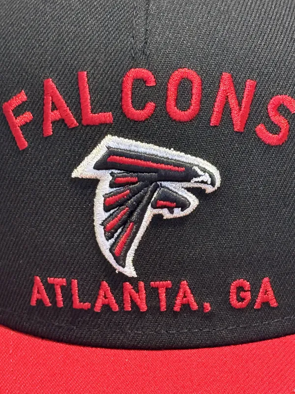 New Era Adults' Atlanta Falcons Draft 9Forty adjustable Cap - Image 3