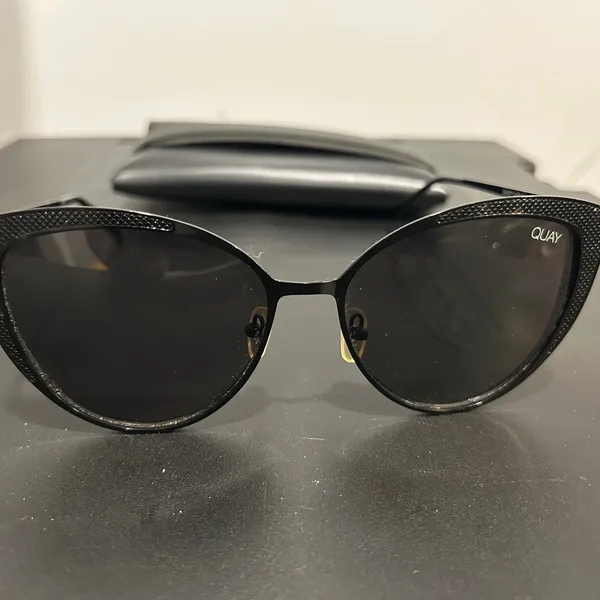 Quay Australia Black Modern Oval Sunglasses - Image 6