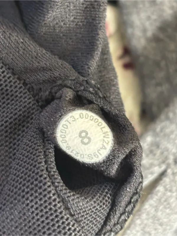 Lululemon Free To Be Serene Bra Heathered Black size 8 - Image 5