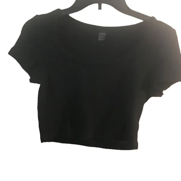 Shein size medium black crop top shorts sleeves - Image 7