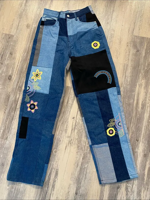 BDG Urban Outfitters High Rise Baggy Patchwork Embroidered Jeans Size 27 - Image 2