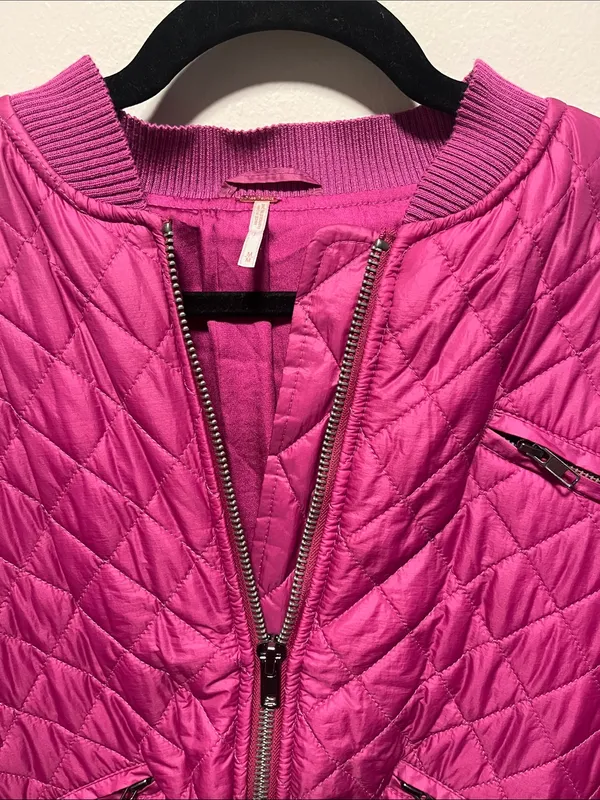 FREE PEOPLE Easy Quilted Bomber Jacket Pink Fuchsia Cropped Zip, Size M - Image 4