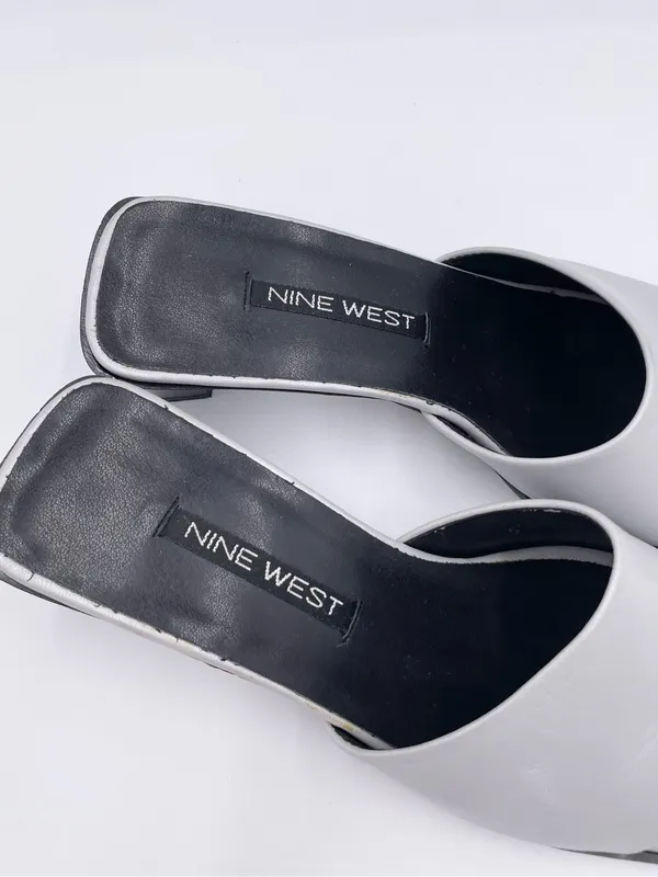 Vintage 90s Y2K Nine West Silver Square Toe Sandal Heels Size 5.5 Retro 2000s - Image 4