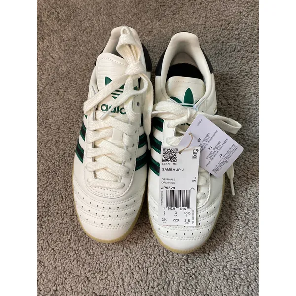 NWT Adidas Samba Sneakers White Black Gum Youth Size 3.5 - Image 2