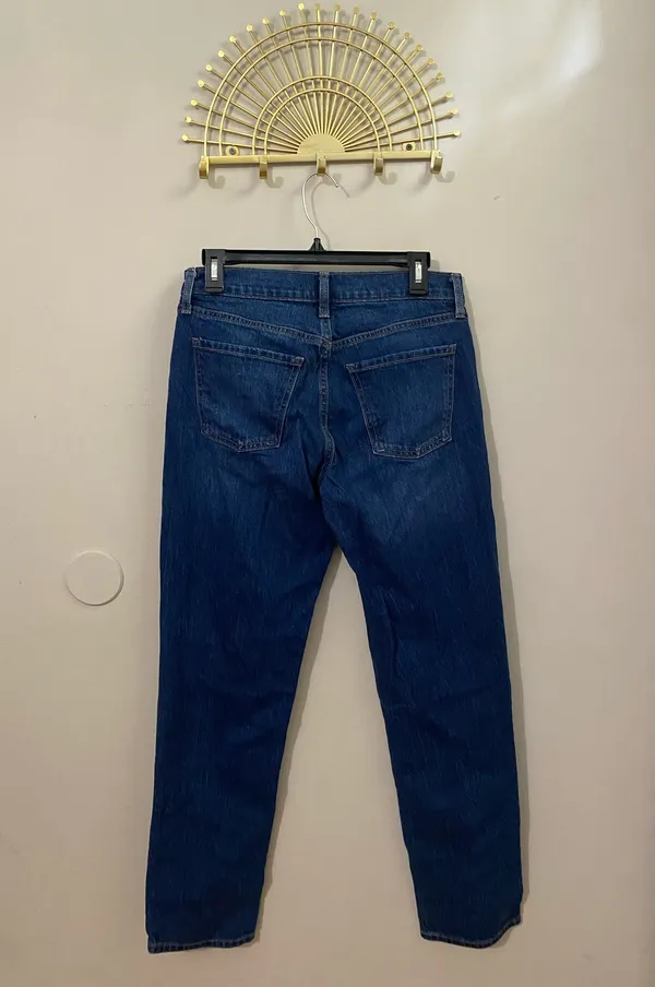 Old Navy Mid-Rise Wow Boyfriend Jeans - Image 2