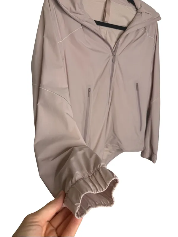 🏃 Lululemon Packable Reflective Hooded Running Jacket Women’s Size 4 🏃 - Image 3