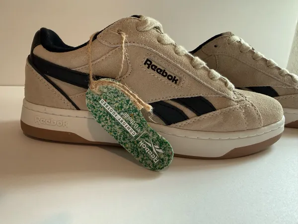 Reebok Unisex Sneakers Size 8 (25 cm) Beige & Black – New Without Box - Image 5
