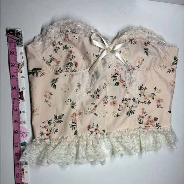 Cider Floral Lace Bustier Crop Top - Cream & Blush with ruffle lace - Image 3