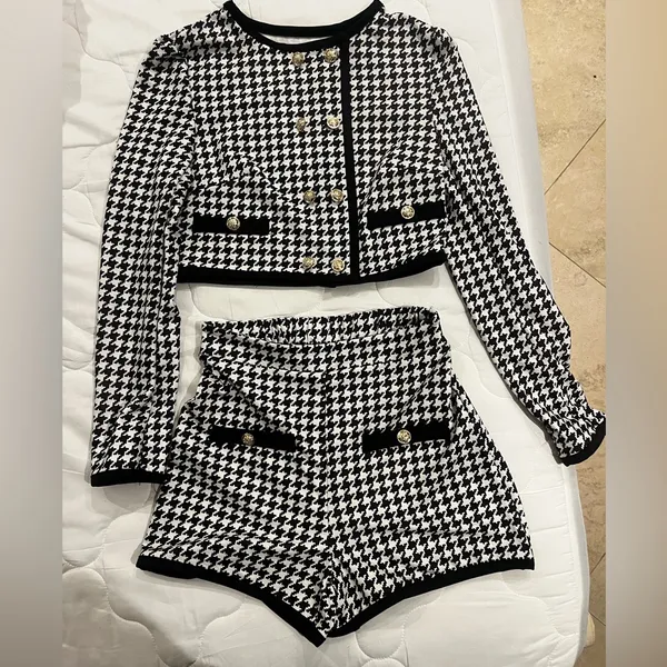 Elegant Houndstooth Two-Piece Outfit - Image 3