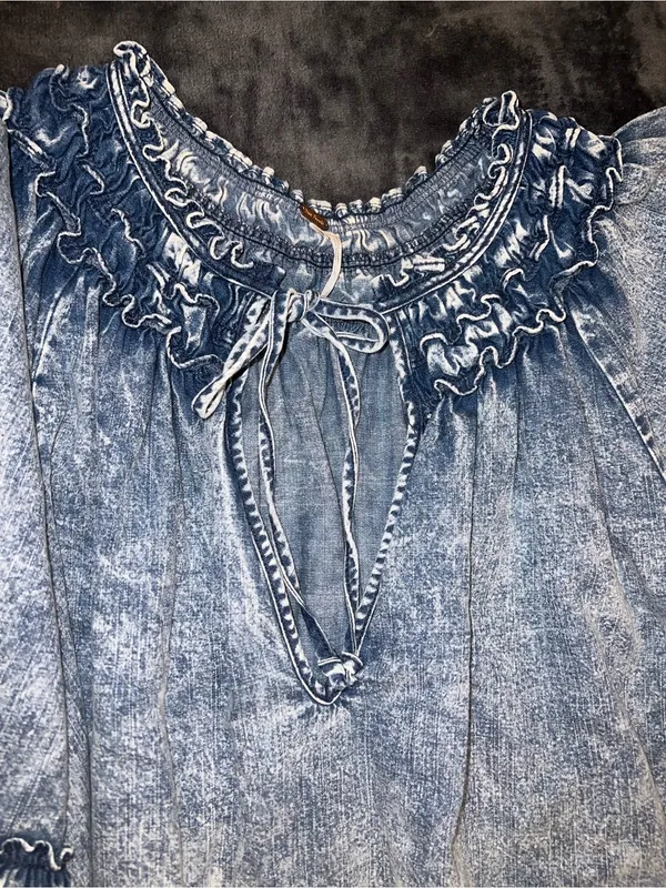 Free People Ainsley Denim Top in Indigo Wash Size Large - Image 15