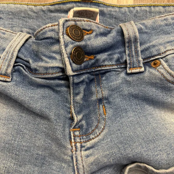 Hollister Y2K Light Wash Low Rise Double Button Denim Shorts - Image 3