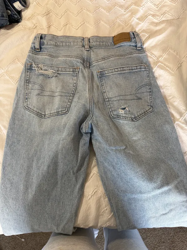 American Eagle Jeans - Image 3