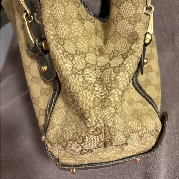 Gucci Pelham Canvas Shoulder Bag with Metallic Strapes - Image 12