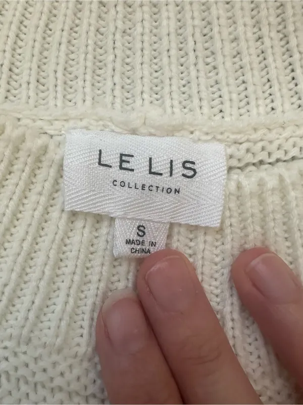 Le Lis Cream Chunky Knit Crewneck Sweater - Image 4