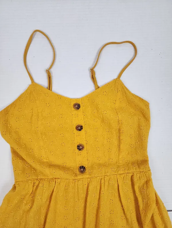 Cotton Women’s Yellow Eyelet Knee Lenght Dress Smocked Back Size M - Image 9