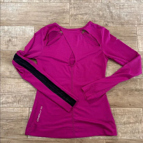 O'Neill 365 Magenta Long Sleeve Work Out Top - Image 5