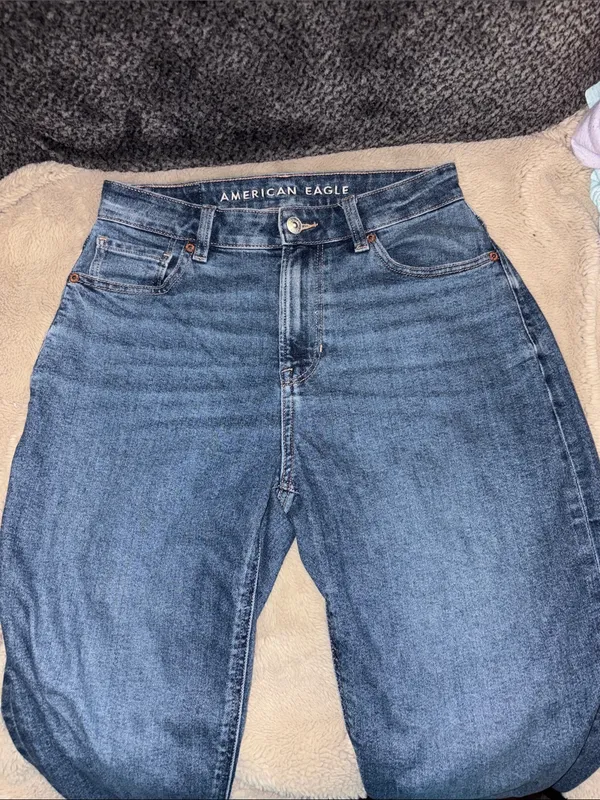 American Eagle Mom Jeans, Size 0 - Image 2