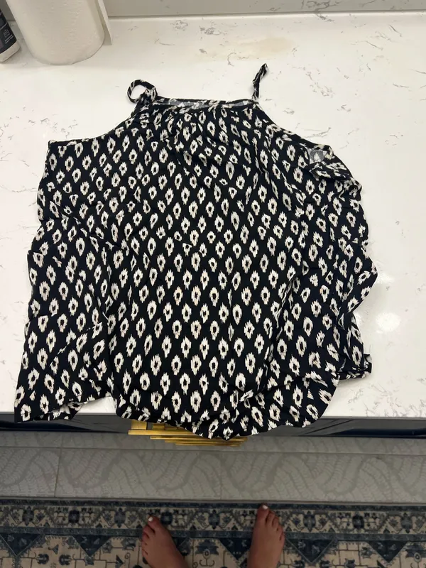 Cute Beach Top Black Size XS - Image 2