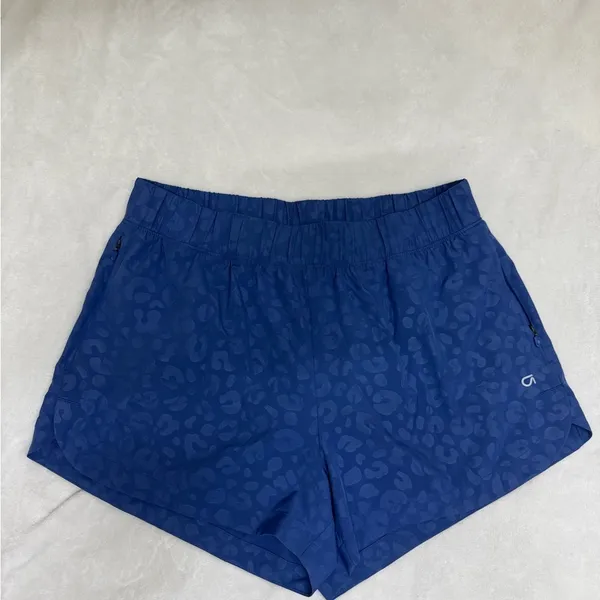 GAP Women's Navy Leopard Print Athletic Shorts - Image 2