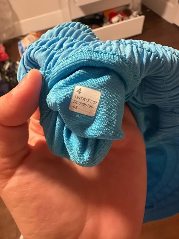 Lululemon Hotty Shorts Hot 4" - Image 3