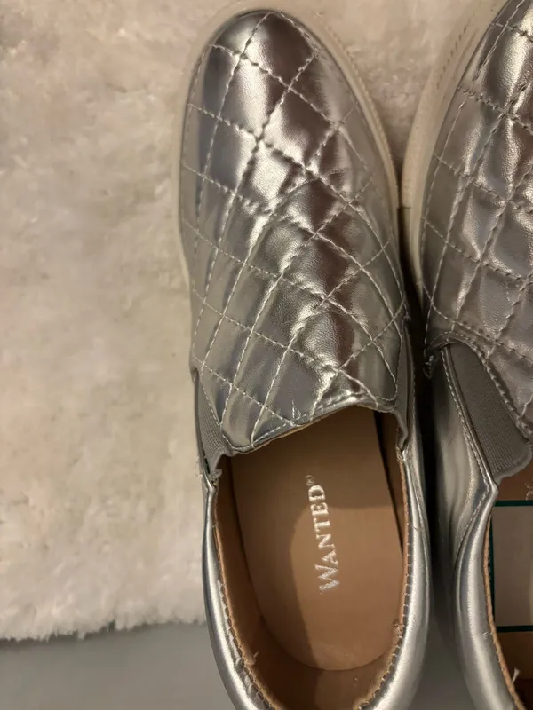 Silver slip on Metallic Sz.7 with wedge - Image 8