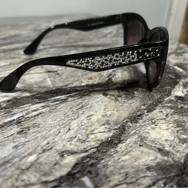 Stylish Black Cat - Image 5
