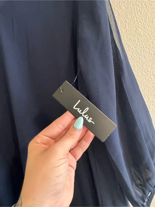 NWT Lulu's Navy V-Neck Sheer Sleeve Tunic - Image 2
