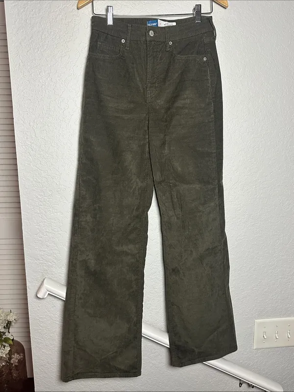 NEW Old Navy High Waist Sky-Hi Wide Leg Corduroy Pants Size 2 Olive Green Fall - Image 2