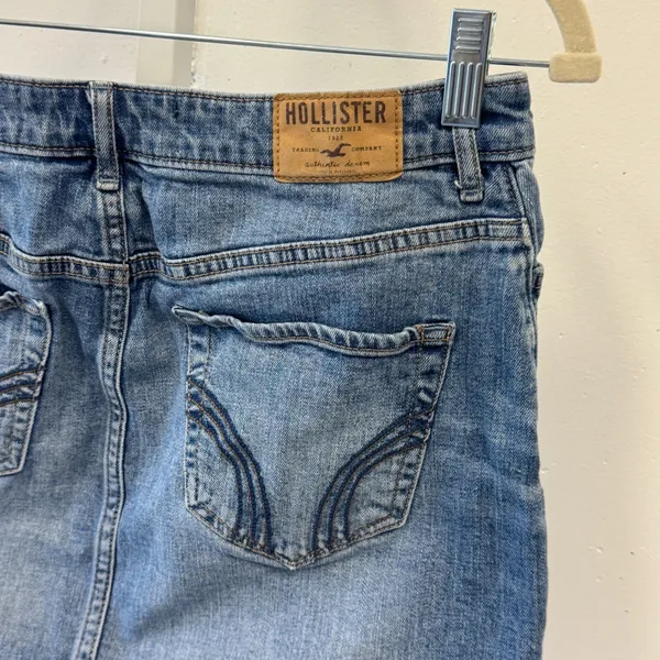 Hollister Y2K Inspired 5 Pocket Denim Mini Micro Skirt Distressed Frayed Hem W27 - Image 4
