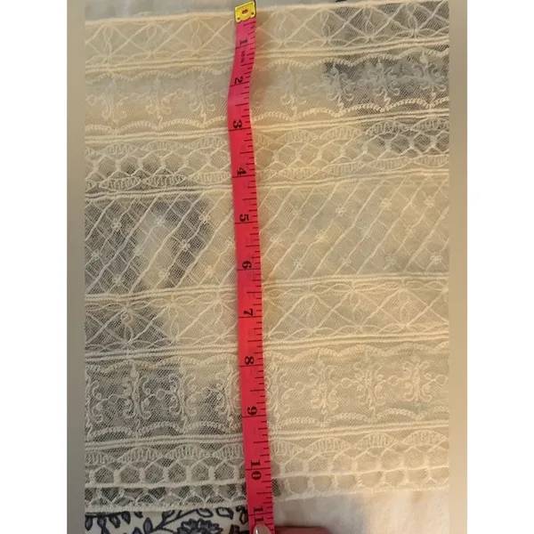 Off white lace infinity scarf one size - Image 3
