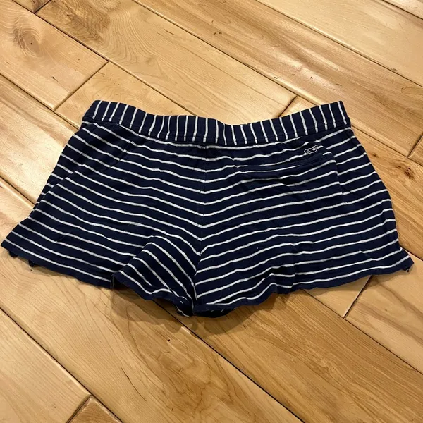 Vineyard Vines Shorts - Image 2