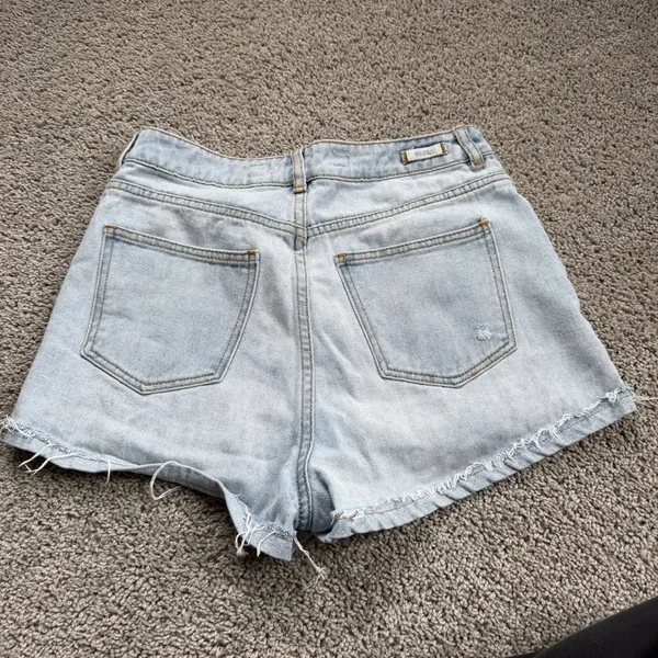 Brandy Melville Light Wash Denim Jeans Shorts Size 29 Button Fly 100% Cotton - Image 6