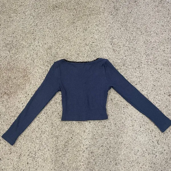 Tunnel Vision Rosa Blue Lace-trimmed Thermal Long-Sleever - Image 5