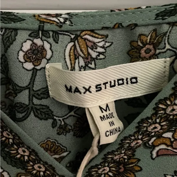 NWT Max Studio Blouse Medium - Image 3