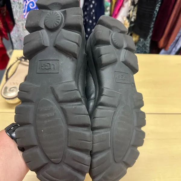 UGG Puff Momma Lakes and Lights Winter Sneaker Ankle Boots Size 9 EUC - Image 7