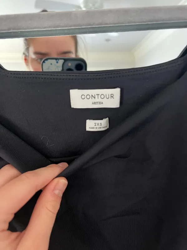 Aritzia Bodysuit Contour Short Sleeve - Image 2
