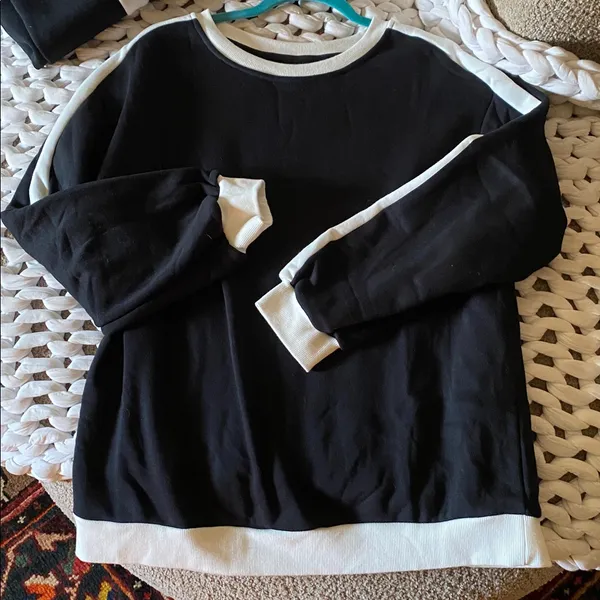Black and White Tracksuit Set, Loose Fit - Image 5
