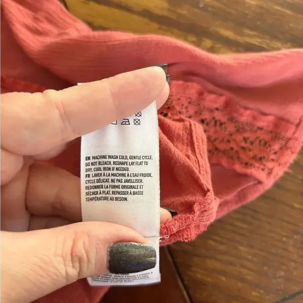 American Eagle Outfitters Lace Yoke Button Down Blouse Size XS Coral - Image 3
