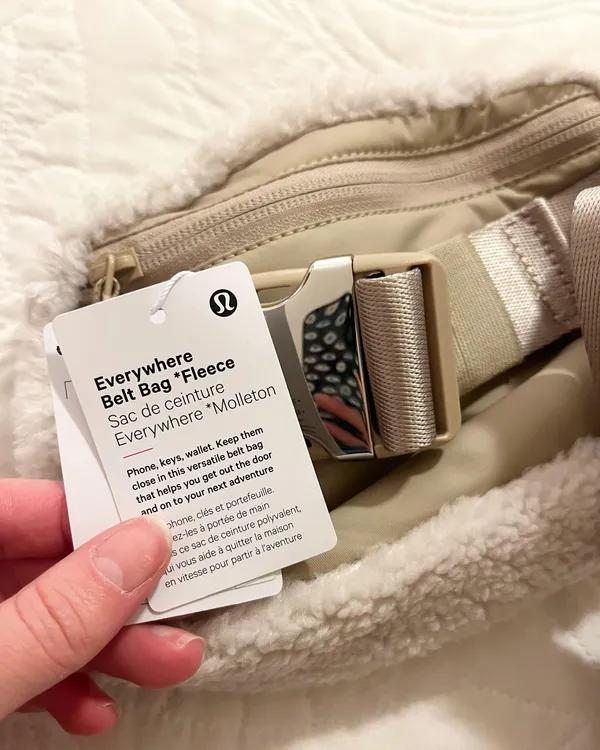 Lululemon NEW Everywhere Fleece Belt Bag - Image 3