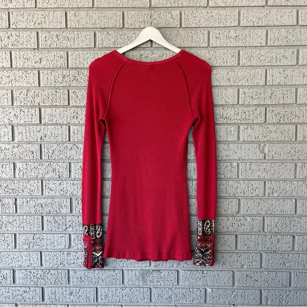 Free People Waffle Knit Henley Studded Cuff Red Long Sleeve Shirt Medium - Image 7