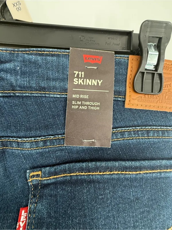 Levi's 711 Skinny Dark Blue Skinny Jeans - Women's 30x30 - Image 6