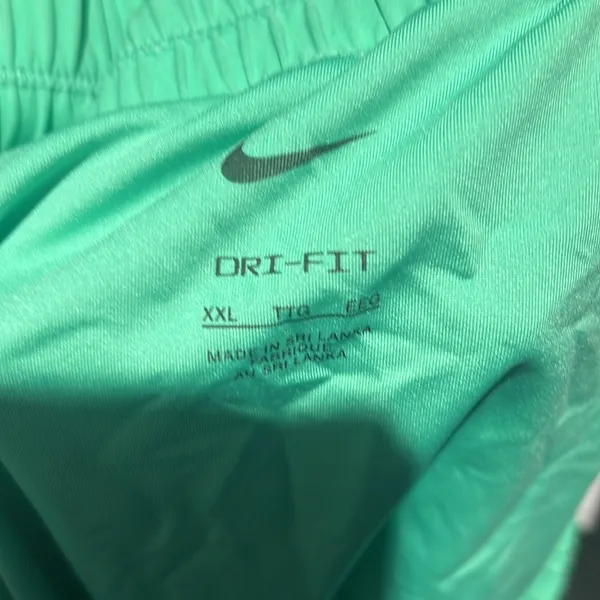Nike Women's Athletic Shorts - Green - Image 4