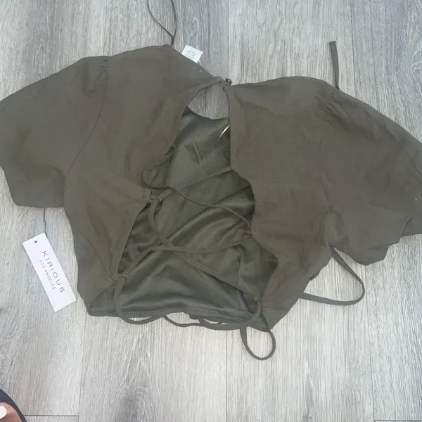 KIRIOUS LOS ANGELES Puff Sleeve Crop Top - Image 3