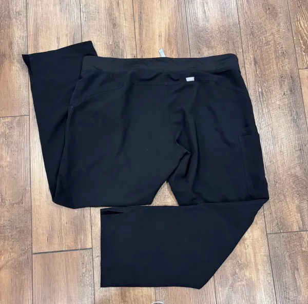 FIGS Scrubs Set - Image 2