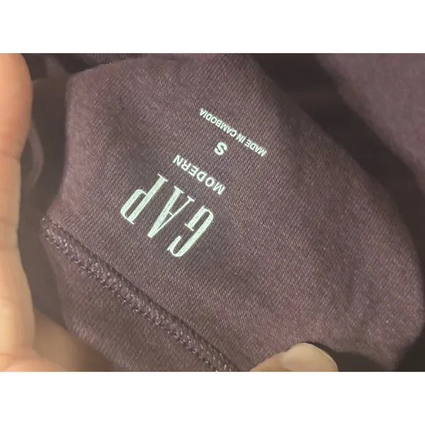 Gap Modern Crewneck Cardigan Burgundy Maroon Slim Fit Small NWOT - Image 8