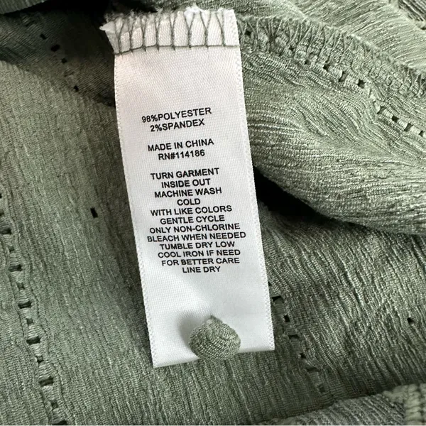 Frye Embroidered Boho Blouse Smocked Cuff Split Neck Green Long Sleeve S NWT - Image 7