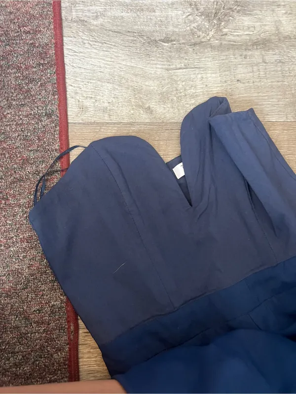 Tobi Navy Strapless Deep V Flowy Jumpsuit - size M - Image 7