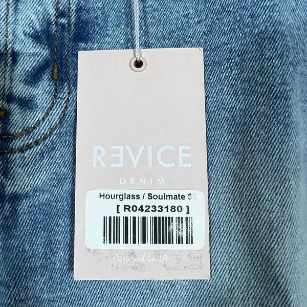 NWT Revice Hourglass Soulmate Distressed Straight Leg Jeans Blue Denim Size 32 - Image 8