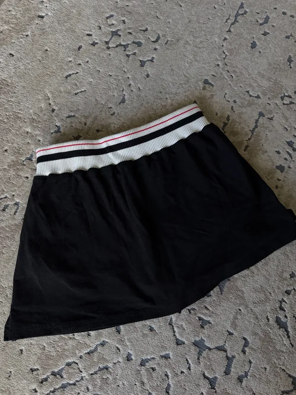 Princess Polly Black Skort - Image 2